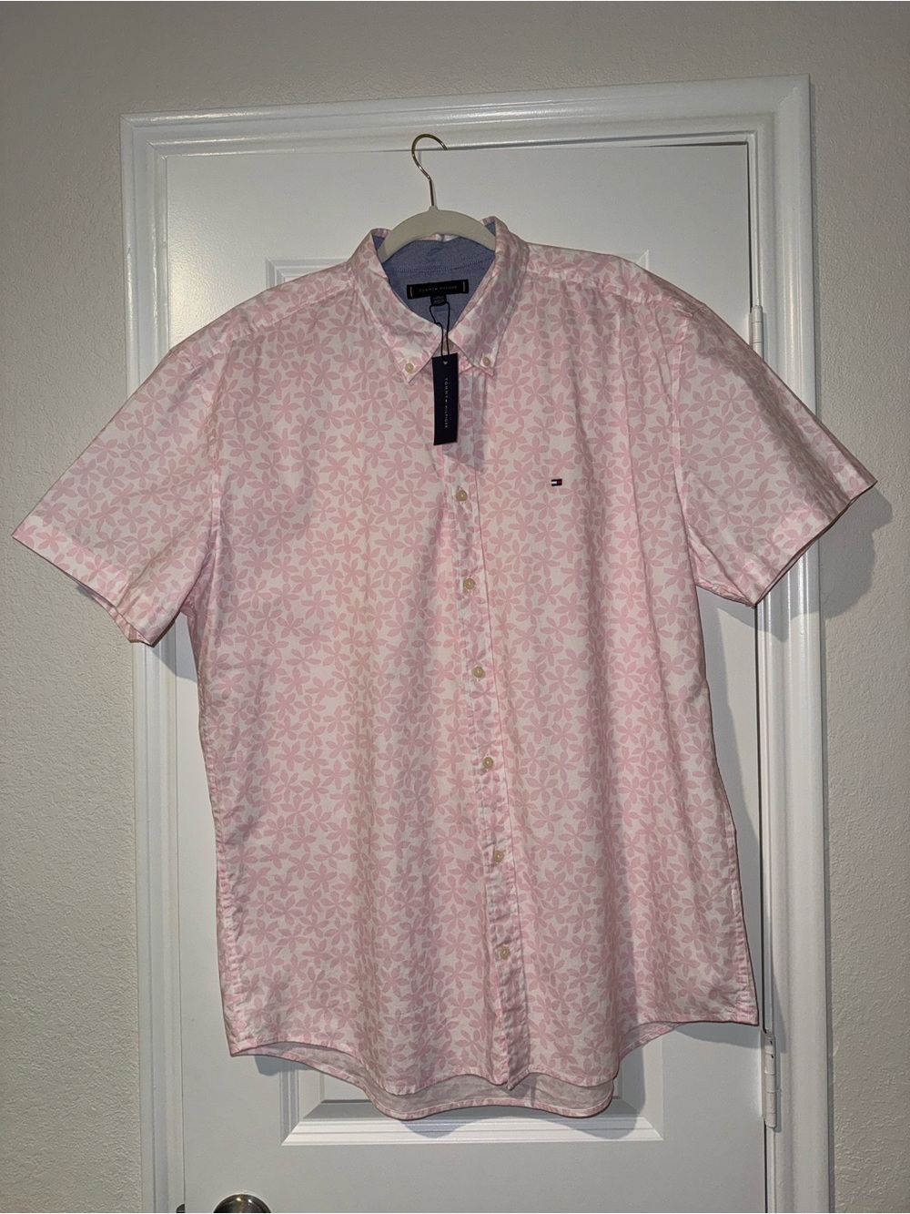 Tommy Hilfiger Light Pink Floral Short-Sleeve Button-Down Shirt